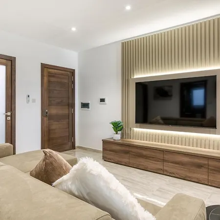 Luxurious, Spacious Fully Equipped In Swieqi By 360 Estates דירה